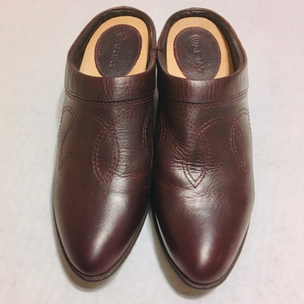 Ariat Burgundy Leather 1.5" Heel Mule 5.5B